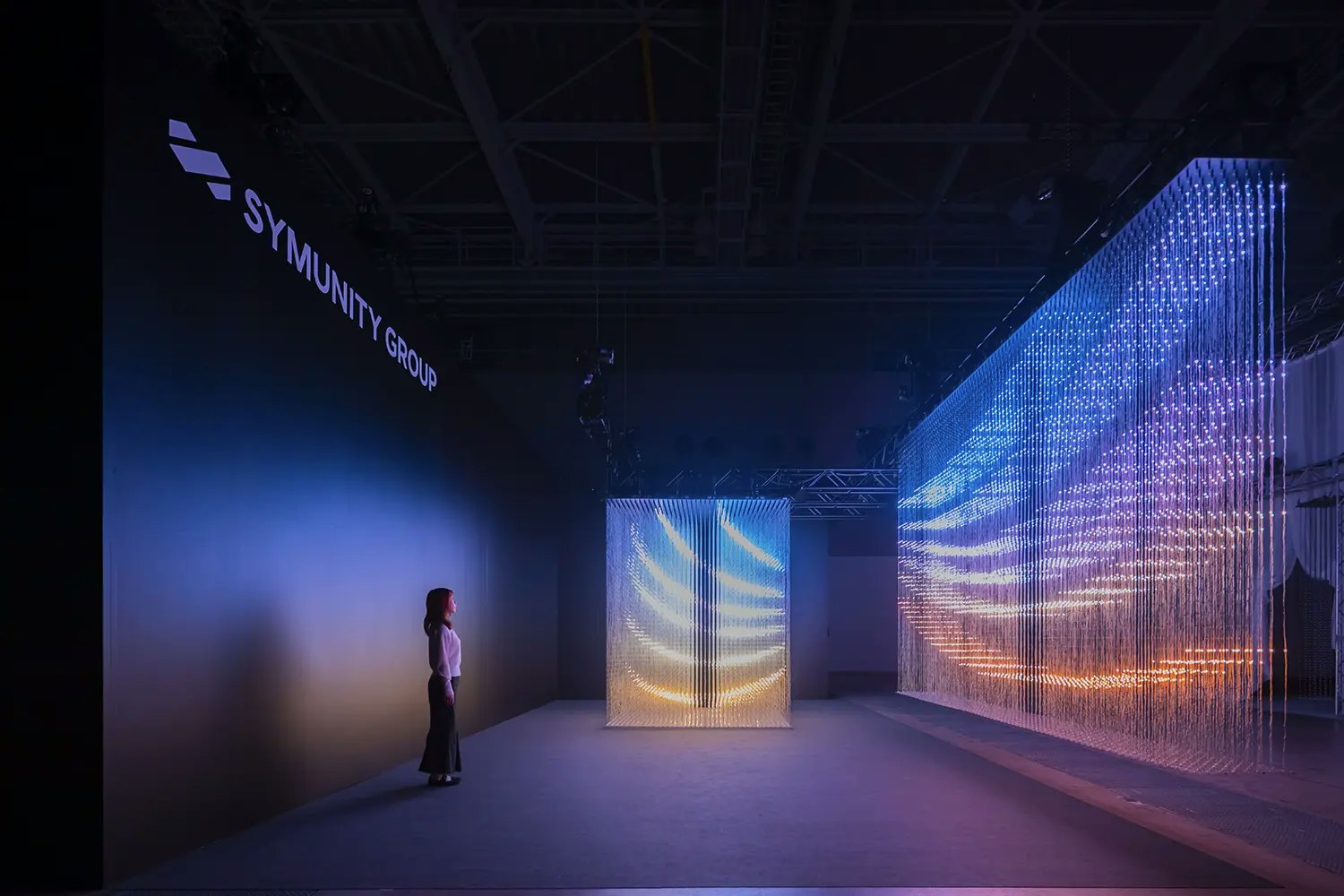 ProLight & ProVisual 2026 / 空間に立体的な光のレイヤーを構築する次世代の3次元LED演出
